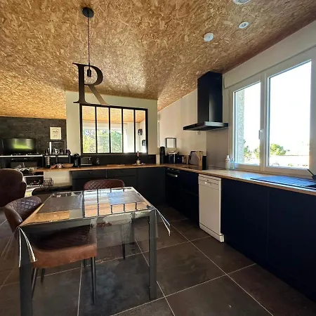 Le Clos Fmr - *