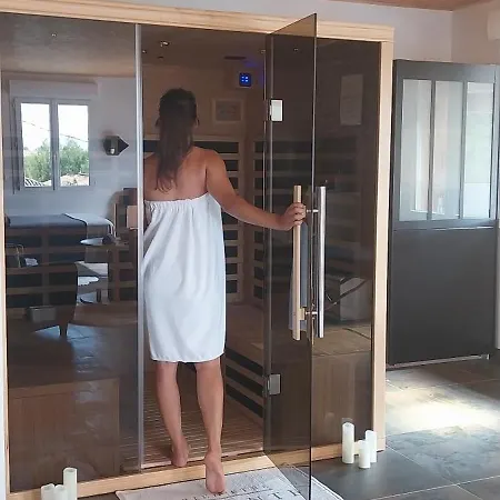 Le Clos Fmr - *