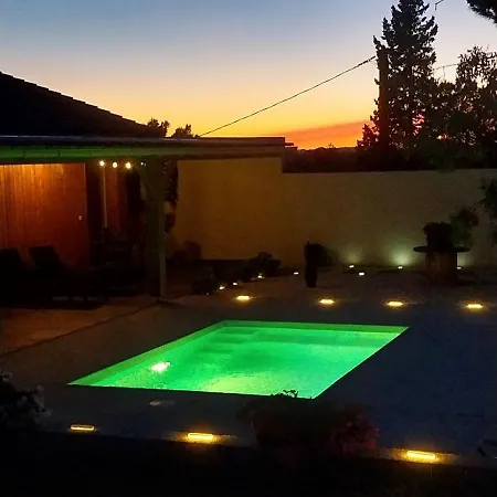 Le Clos Fmr -