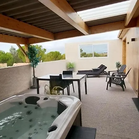 Le Clos Fmr -