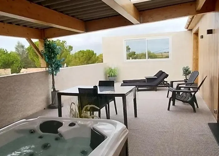 Le Clos Fmr -